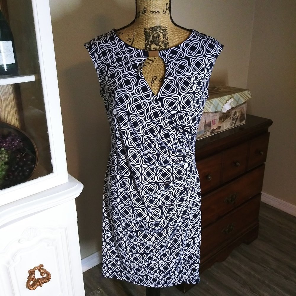 Enfocus Studio Geometric Sleeveless Dress
